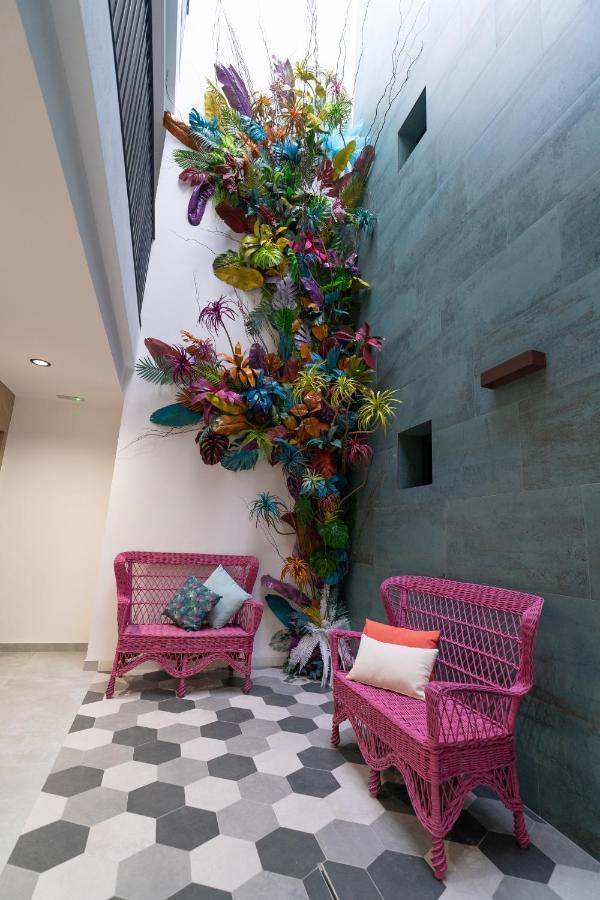 Riam Suites Apartamentos Los Palacios Y Villafranca Esterno foto