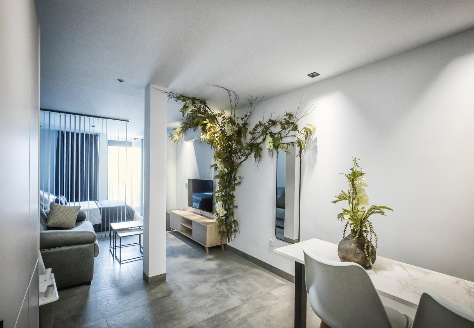 Riam Suites Apartamentos Los Palacios Y Villafranca Esterno foto